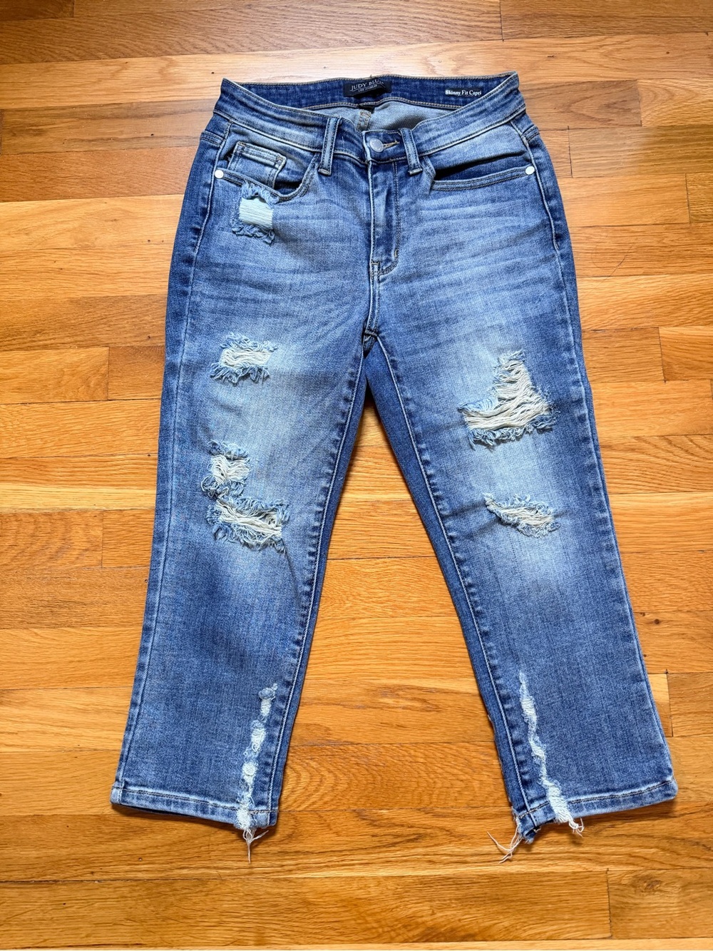 Judy Blue Skinny Fit Capri Jeans 1/25 Distressed Stretch Denim Medium Wash